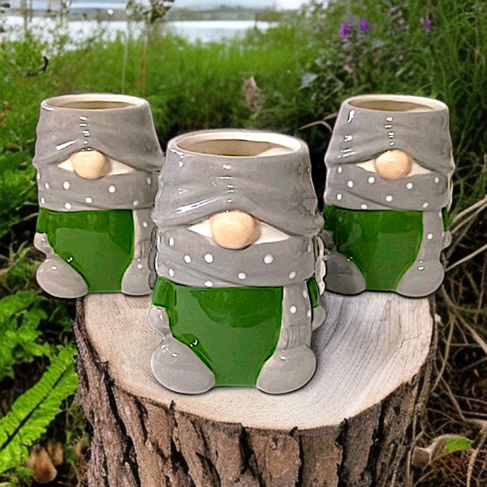 Pottery Barn‎ Gnome Gnomette Mug Set x 3 Ceramic Holiday Gray Green Polka Dots